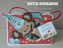 Dutch Doobadoo card stencil aapjes