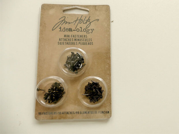 Tim Holtz Mini Fasteners &ndash; Kleine splitpennen met karakter voor al je creaties