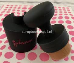 Mini Ergonomic Blending Brush &ndash; Comfort & controle in &eacute;&eacute;n compacte tool