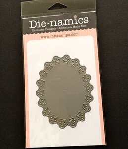 Die-namics Oval Dainty Doily